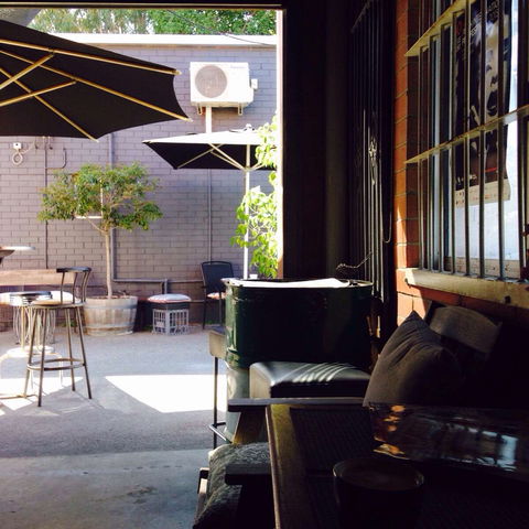Rett's Coffee - 1 Gold Coast 0