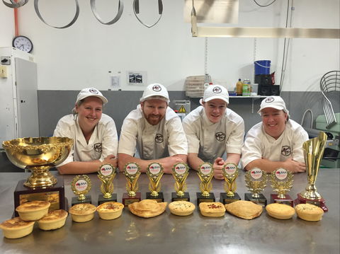 Rolling Pin Pies And Cakes Queenscliff - 1 Gold Coast 0
