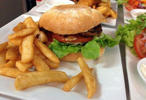 Bissys Cafe & Catering - Accommodation Gold Coast 9