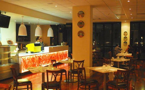 LakeFront Bistro - Gold Coast 4U 20