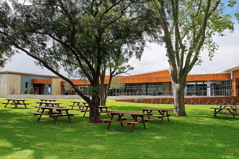 Mandoon Estate - Gold Coast 4U 2