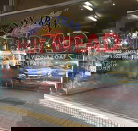 Sunny Tran Hot Bread - Accommodation Gold Coast