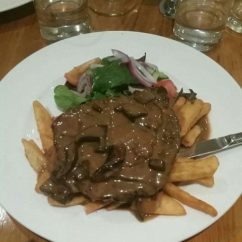 Bolter's Grill - Accommodation Gold Coast 0