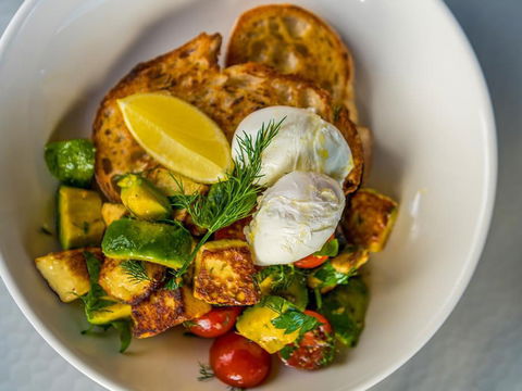 Choux Box - 1 Gold Coast 0