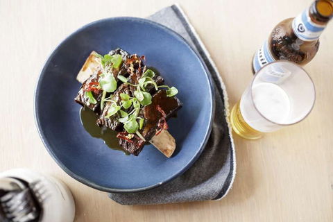 Margaret River Hotel - Gold Coast 4U 0