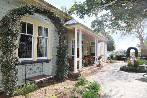 The Old Bank Gladstone - Accommodation Gold Coast 1