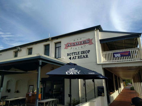 Albies Bar & Bistro - Accommodation Gold Coast 0