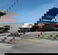 Mayfair Ridge Tavern - Accommodation Gold Coast