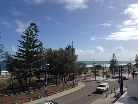 Dome - Scarborough - Gold Coast 4U 0