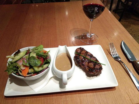 Horsham Palace - Accommodation Gold Coast 0