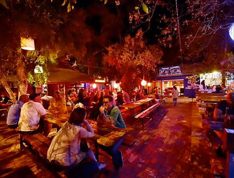 Montes Lounge - Accommodation Gold Coast 0