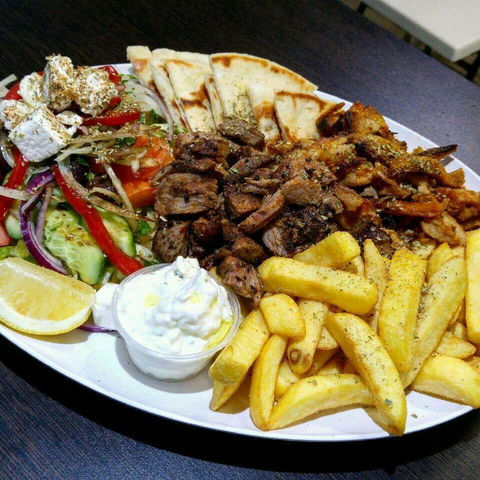 Elate Gyros + Souvlaki Bar - 1 Gold Coast 0