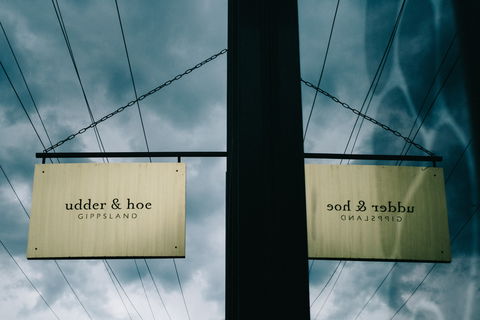 Udder & Hoe - Accommodation Gold Coast 0