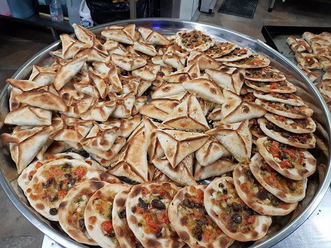 Yum Yum Lebanese Pizza & Cafe - 1 Gold Coast 0