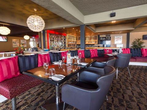 The Saint George Hotel - Gold Coast 4U 0