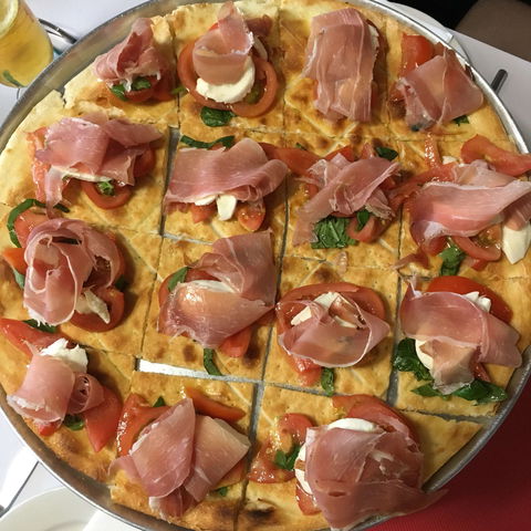 Rostrevor Pizza Bar & Restaurant - Gold Coast 4U 0