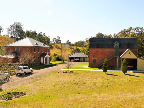 Tugwood Winery - Accommodation Gold Coast 0