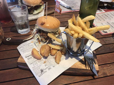 Bite'Z – Burgers Bar Grill! - Accommodation Gold Coast 0