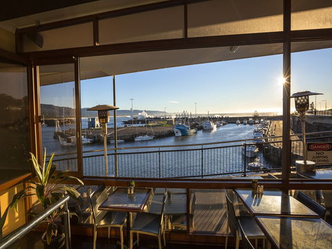 Bombora Seafood - Gold Coast 4U 0