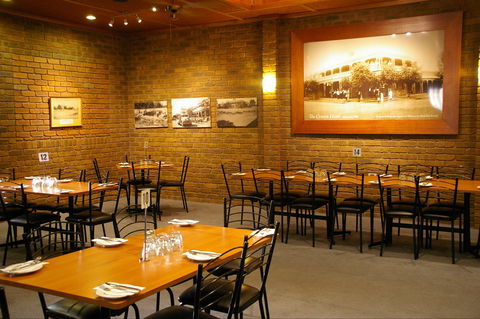 Crown Hotel Wentworth - Gold Coast 4U 2