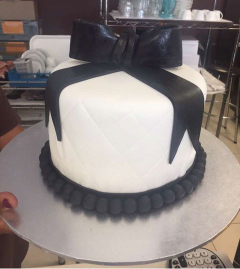 RE Artisian Patisserie - Accommodation Gold Coast 0