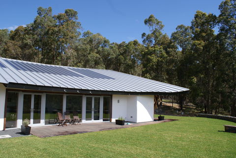 Barton Jones Wines - Gold Coast 4U 2