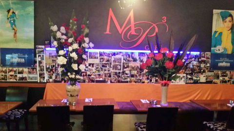 La Piazza Cafe/Restaurant - Gold Coast 4U 0