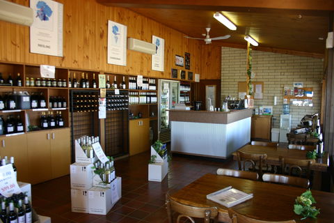 Willow Point Wines Cellar Door And Bottle Shop - Gold Coast 4U 2