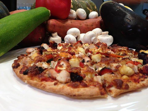 Gusto's Gourmet Pizza & Pasta - Bardon - Gold Coast 4U 0