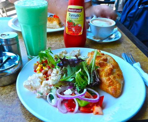 Q Cafe - Gold Coast 4U 0