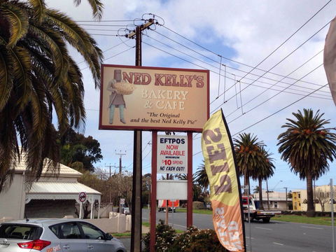 Ned Kelly Bakery & Cafe - Gold Coast 4U 0