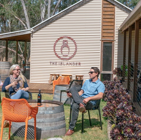 Islander Estate Vineyards - Gold Coast 4U 2
