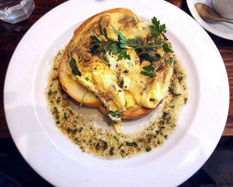 Elefant Lounge Cafe - Accommodation Gold Coast 0