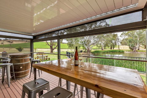 Jaeschkes Hill River Clare Estate - Gold Coast 4U 2