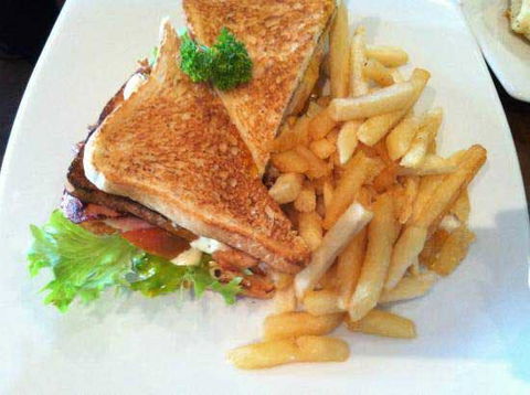 Lulu's Cafe - Accommodation Gold Coast 0
