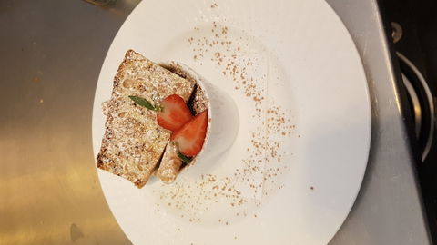 Three Little Pigs - Bar And Bistro - Gold Coast 4U 2