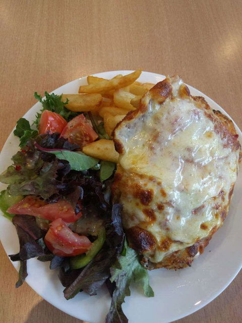 Benny's Woodfire Pizza Grill & Pasta Bar - Accommodation Gold Coast 0