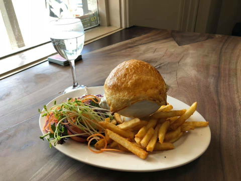 Bowning Hotel Dining - Gold Coast 4U 0