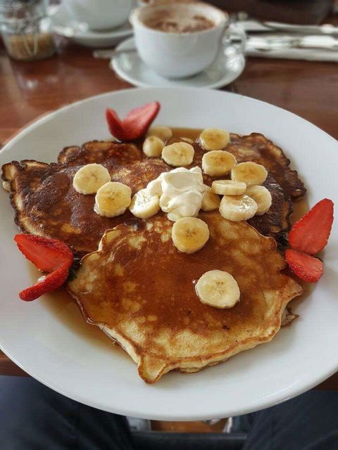 Charlotte's Table - Accommodation Gold Coast 0