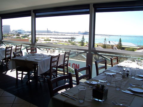 HarbourView Restaurant And Bar - Accommodation Gold Coast 0
