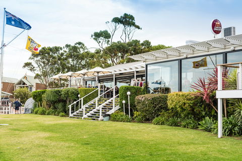 Metung Hotel - Gold Coast 4U 0