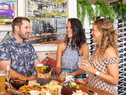 The Garden Bar Bistro - Gold Coast 4U 1