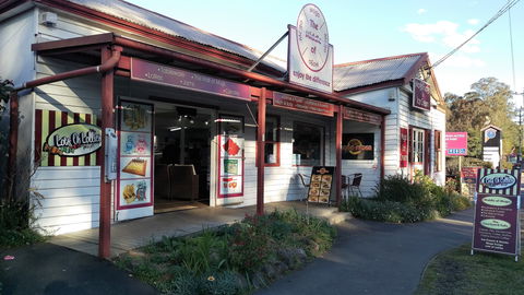 Mogo Fudge And Ice Cream /  Courtyard Cafe / Lots Of Lollies Mogo - 1 Gold Coast 0