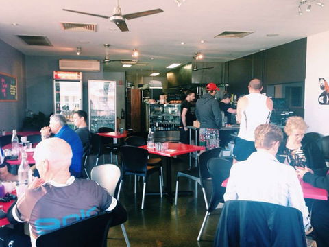 Evolution Cafe - Gold Coast 4U 0