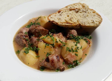 The Lion Richlands - Accommodation Gold Coast 0