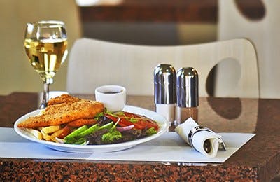 Zeina's Café - Comfort Inn And Suites Burwood - Gold Coast 4U 0
