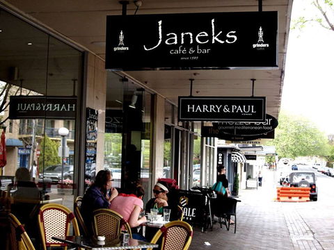 Janeks - Accommodation Gold Coast 0