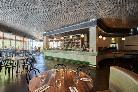 Mayfair Lane Pub And Dining Room - Gold Coast 4U 0