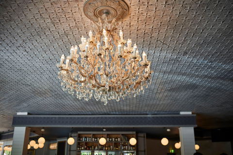 Mayfair Lane Pub And Dining Room - Gold Coast 4U 1