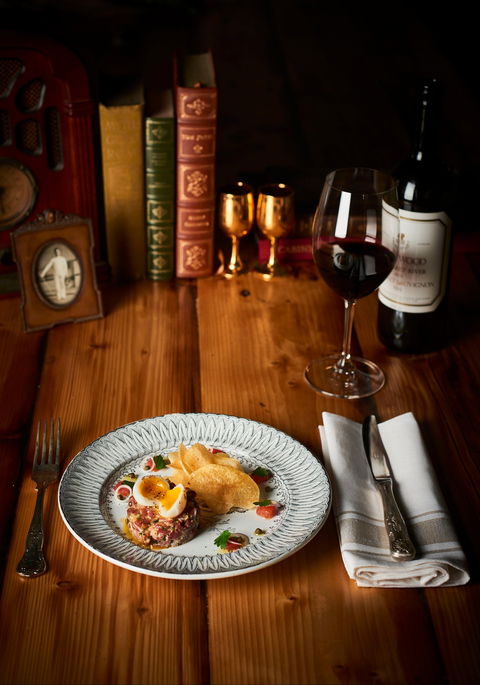 Mayfair Lane Pub And Dining Room - Gold Coast 4U 2